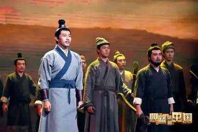 【AI画质增强】2020-08-02 【午夜寻花】第二场苗条身材黑衣妹子剧照3